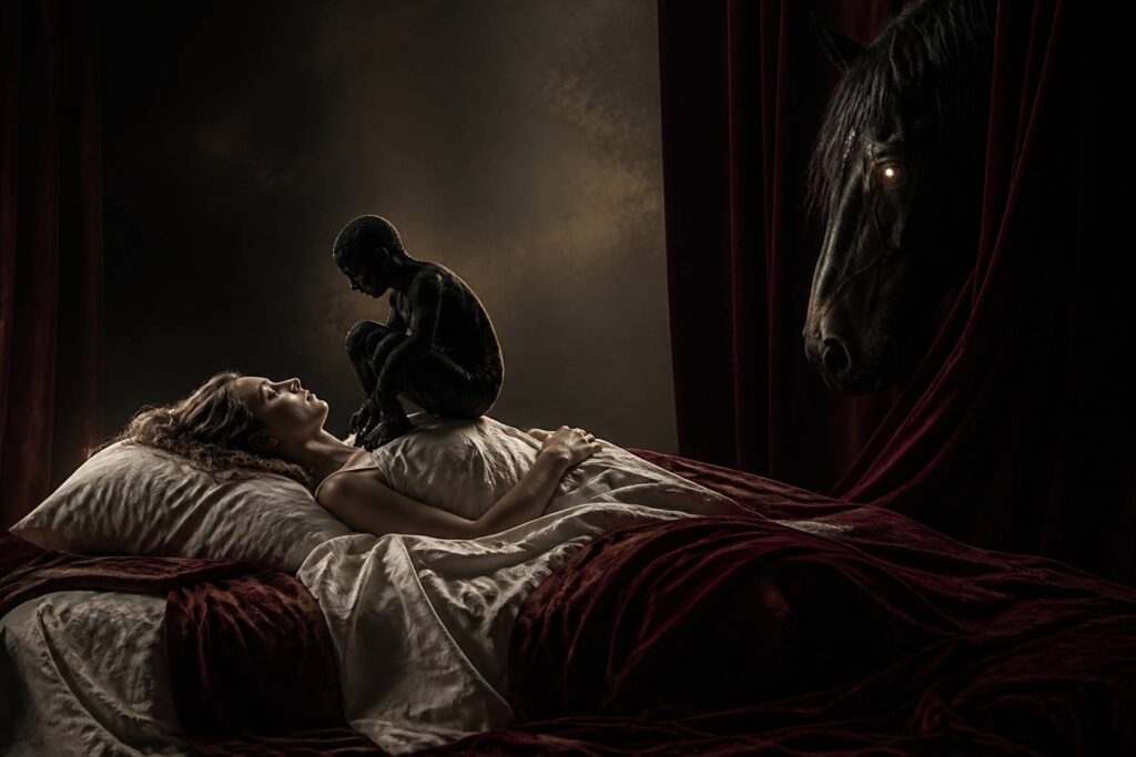 Scène onirique d'une femme endormie avec un petit être sombre et une tête de cheval