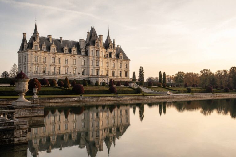 Château de Chantilly : les héritiers du duc d’Aumale cherchent à contester le legs du domaine à l’Institut de France